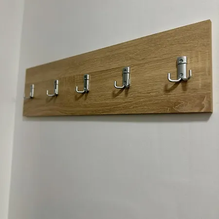 10 Minutes From Airport Apartament *