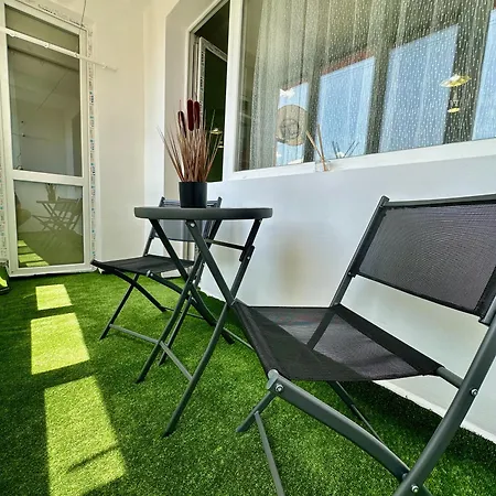 Apartament 10 Minutes From Airport